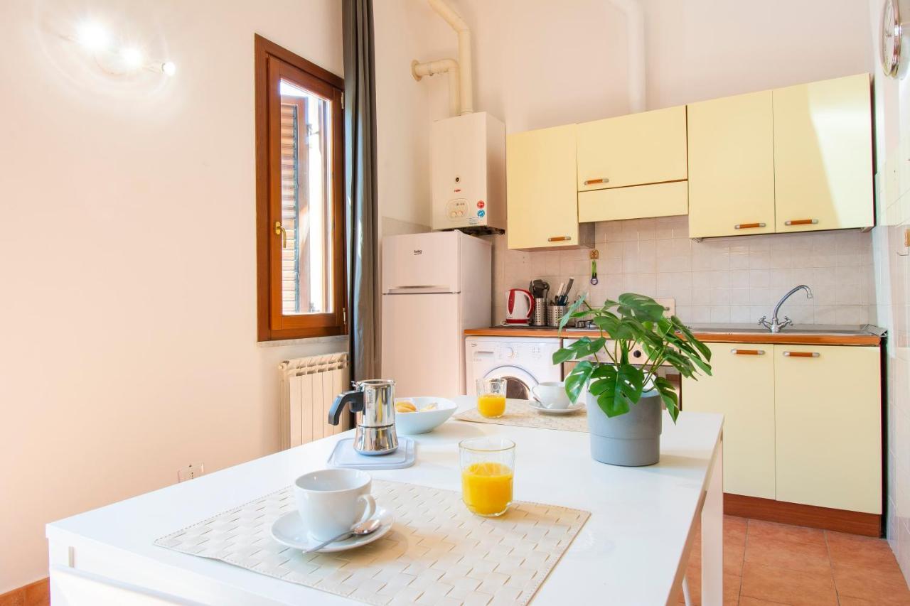 Altido Colorful Studio For 4 Near Leaning Tower With Parking Appartement Pisa Buitenkant foto